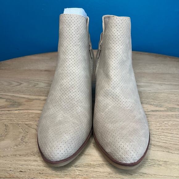 New! Mia Women's Jullep Perf Pointy Ankle Block Heel Booties Khaki Tan Size 8 - Picture 5 of 9